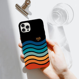 モノグラムカラフル付きレトロ波状ストライプパターン iPhone 15 MINIケース