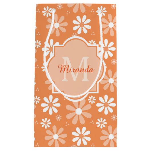 モノグラムガーリーかわいいオレンジ色のデイジー花と名前 スモールペーパーバッグ (正面)