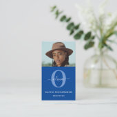 モノグラムガーリースクリプト名ブルーホワイトジョブ垂直 名刺 (スタンド正面)