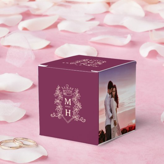 モノグラムクラウンブルゴーニュ赤い桃結婚写真 フェイバーボックス (ウェディング)