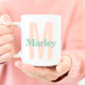 モノグラムクラシックはっきりしたイニシャルかわいい名前カスタム コーヒーマグカップ