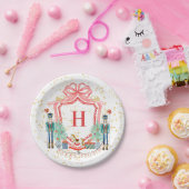 モノグラムクリスマスナツクラッカークレスト ペーパープレート (パーティー)