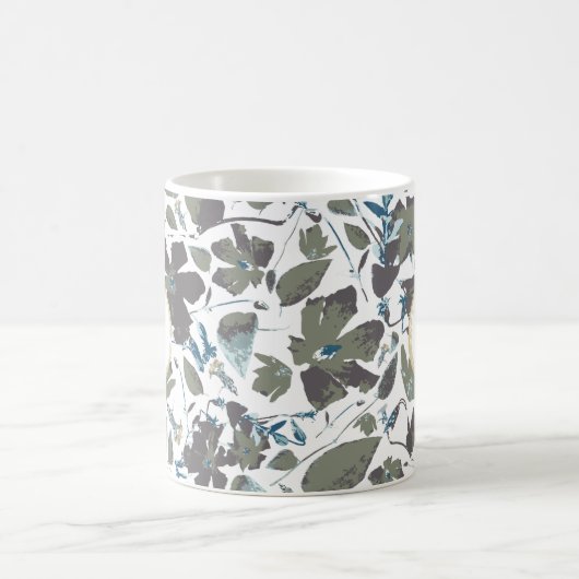 モノグラムクレマティスエレガントつる植物グリーンブルーフローラ コーヒーマグカップ (中央)