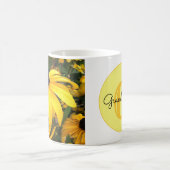 モノグラムゴールデンルデベキア黒い目スーザン花 コーヒーマグカップ (中央)