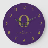 モノグラムスクリプト名パーソナライズされた紫および金ゴールド ラージ壁時計 (正面)
