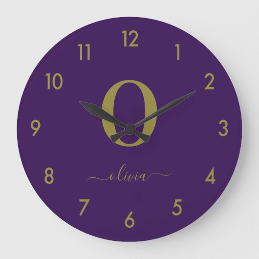 モノグラムスクリプト名パーソナライズされた紫および金ゴールド ラージ壁時計 (正面)