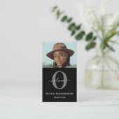 モノグラムスクリプト名白黒グレージョブ垂直 名刺 (スタンド正面)