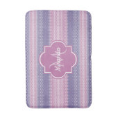 モノグラムスタイリッシュと名前を持つ紫色のニット模様 バスマット (正面縦)