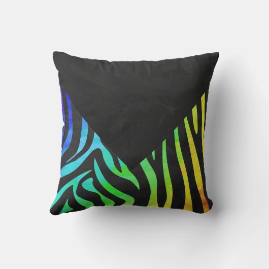 モノグラムゼブラブラックアンドレインボープリント クッション (裏面)