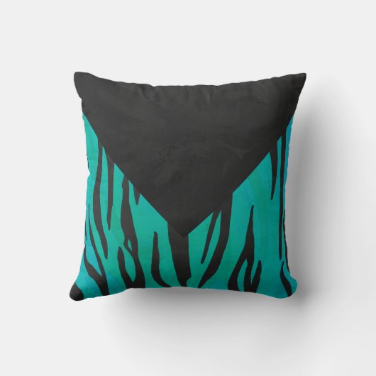 モノグラムタイガーブラックとティール(緑がかった色)プリントパターン クッション (裏面)