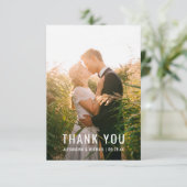 モノグラムタイポグラフィミニマ結婚リストの写真 サンキューカード (スタンド正面)