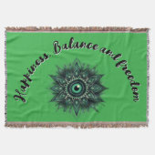 モノグラムダークグリーン邪悪な目のシンボル(緑) | スローブランケット (正面)