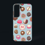 モノグラムチョコレートキャンディ菓子 SAMSUNG GALAXY S22ケース<br><div class="desc">甘いお菓子と誘惑に満ちたアヒルの卵の青い背景に美味しいチョコレートとキャンディ菓子のパターン！モノグラムイニシャルをに変カスタマイズ更。</div>