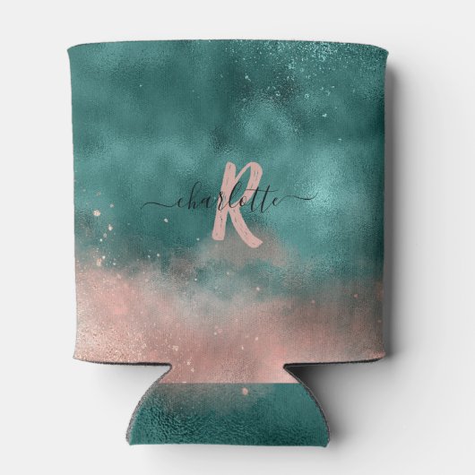 モノグラムティール（緑がかった色）およびソフト赤面ピンクグラデーションフォイル 缶クーラー (裏面)