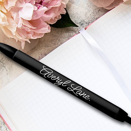 モノグラムニュートラルモダンミニマルスタイリッシュリストスクリプト 黒ボールペン