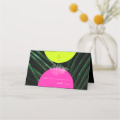 モノグラムネオンアーチズパームリーフトロピカルズ結婚ズ プレイスカード (正面)