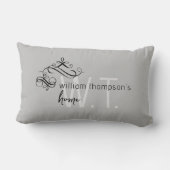 モノグラムネームエレガントホームデコールグレーランバーピロ ランバークッション (裏面)