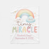 モノグラムネームレインボー誕生統計ガールベビー フリースブランケット (正面)