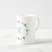 モノグラムハミングバードリース ボーンチャイナマグカップ (正面右)