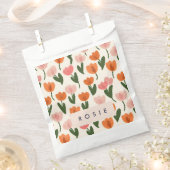 モノグラムパーソナライズされたかわいい春チューリップパターン フェイバーバッグ (クリップ留めされた状態)