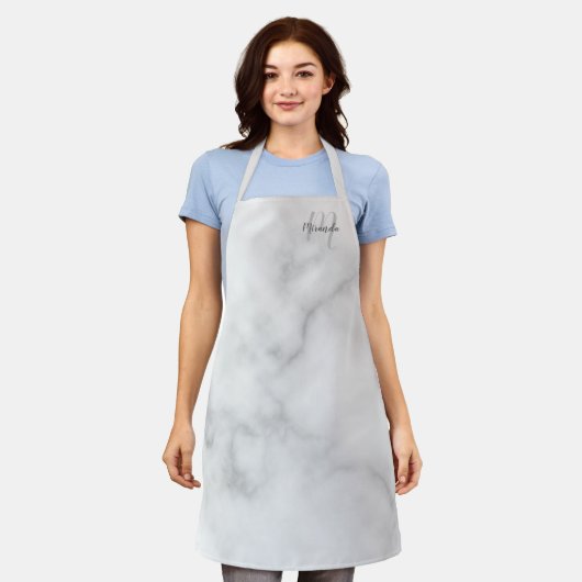 モノグラムパーソナライズされたと名前の大理石スクリプト エプロン (着用した状態)