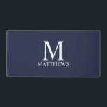 モノグラムパーソナライズされたと名前 デスクマット<br><div class="desc">モノグラムパーソナライズされたと名前のギフトは、ネイビパーソナライズされたーブブルーの背景に白クラシックセリフフォントスタイルでモノグラムと名前を特徴とする。</div>