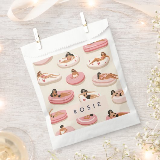 モノグラムパーソナライズされたサマープールフロートパターン フェイバーバッグ (クリップ留めされた状態)