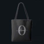 モノグラムパーソナライズされたスクリプト名白黒グレー トートバッグ<br><div class="desc">このエレガントモノグラスタイリッシュムとスクリプト名のデザインは与え、誕生日の贈り物として結婚も、ブライダルシャワー、記念日、母の日または大事な行事として可能である。その人のパーソナライズされたイニシャルと名前で。フォント、フォント色、フォントサイズ、背景色は、デザインツールを使用して変更できる。フォントサイズはJおよびQ減らイニシャルに必要である。おもしろいを持カスタマイズってデザイン。</div>