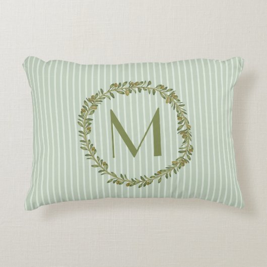 モノグラムパーソナライズされたセージ緑ストライプ&オリーブ アクセントクッション (正面)