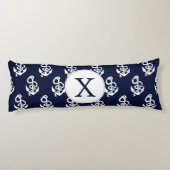 モノグラムパーソナライズされたネイビーブルーいかり航海の ボディピロー (裏面)