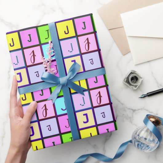 モノグラムパーソナライズされたパステルカラーズ誕生日 ラッピングペーパー (ギフト)