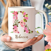モノグラムパーソナライズされたフローラ文字R コーヒーマグカップ