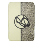 モノグラムパーソナライズされたブラッククリームヒョウ バスマット (正面縦)