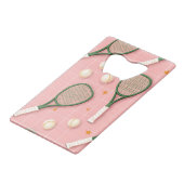 モノグラムパーソナライズされたレトロテニスラケットパターン クレジットカード栓抜き (裏面アングル)