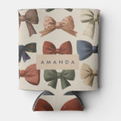 モノグラムパーソナライズされたレトロヴィンテージ弓パターン 缶クーラー (正面)