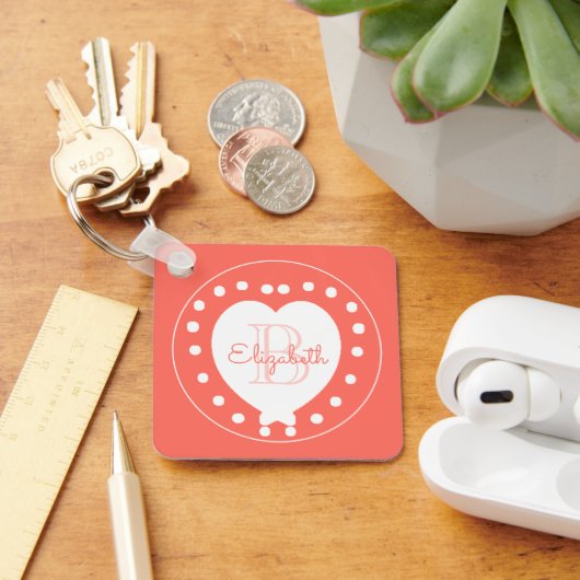 モノグラムパーソナライズされた名コーラルホワイトハート キーホルダー (デスク)