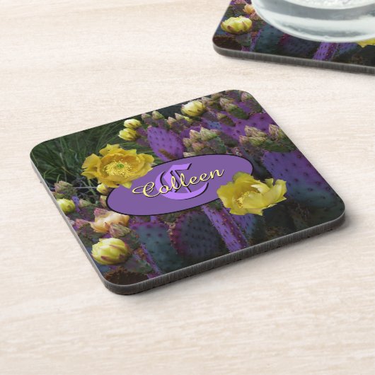 モノグラムパーソナライズされた紫サボテン黄色の花 コースター (左側)