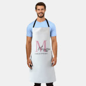 モノグラムピンクパーソナライズされたの名前エプロン エプロン (着用した状態)