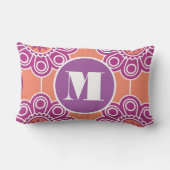 モノグラムピーチピンクパープルモダンフラワーフローラ ランバークッション (裏面)