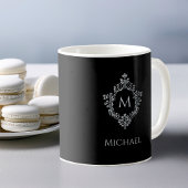 モノグラムブラックエレガントヴィンテージクレストイニシャル名 コーヒーマグカップ