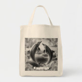 モノグラムブラック&ホワイトドルフィンズ海 | トートバッグ (正面)