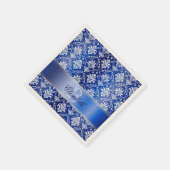モノグラムブルーとホワイトダマスク スタンダードカクテルナプキン (角)
