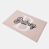 モノグラムモダンとネームPastelピンク ドアマット (アングル)