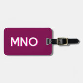 モノグラムモダンイニシャルダークピンクブルゴーニュ ラゲッジタグ (正面横)