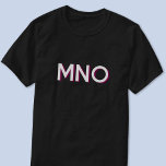 モノグラムモダンイニシャルドロップシャドウ Tシャツ<br><div class="desc">ミニマモダンリストのモノグラムイニシャルはシャドウデザインをドロップし、パーソナライズに変更することができる。白いタイポグラフィとブルゴーニュのドロップシャドウ。</div>