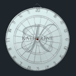 モノグラムモダンスエレガントクリプトアクアブルー ダーツボード<br><div class="desc">このエレガントデザインはイニシャルを華やかな書道台本に収め、お家名を包みのまわりに込む。おばあちゃん素晴らしや誕生日、母の日、またはその他の家族の休日のための贈り物を作る。</div>