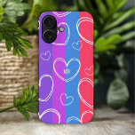 モノグラムモダンストライプラブハートガーリー iPhone 16ケース<br><div class="desc">モノグラモダンムの愛のハートiPhone 16のタイポグラフィは愛のハートとカラフルのパターストライプのンを備え、簡単な書道のスクリプトのでパーソナライズされたは、あなたのモノグラムを備えている。提供されている文字・ボックスで文字を編集してパーソナライズ。©2024 Evco Studioによる設計： www.zazzle.com/store/evcostudio</div>