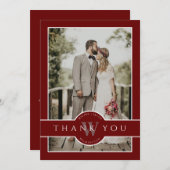 モノグラムモダンダークレッド2フォト結婚ズ サンキューカード (正面/裏面)