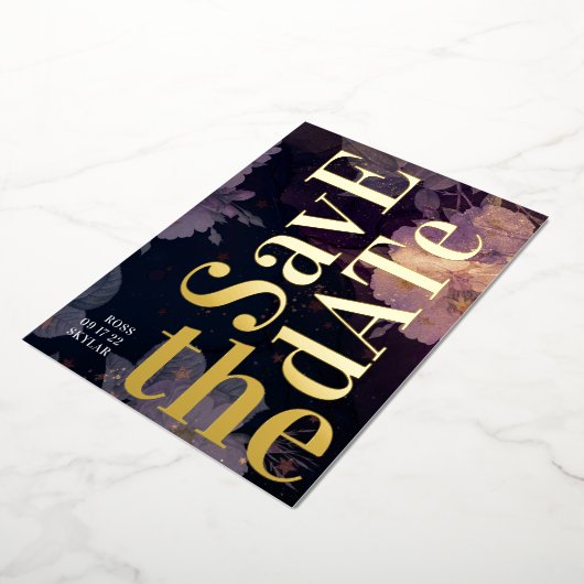 モノグラムモダンパープル秋の結婚式 箔招待状 (回転した状態)