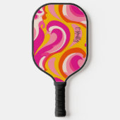 モノグラムモダンピンクと黄色の渦巻きカラフル旋回 ピックルボールラケット (正面)